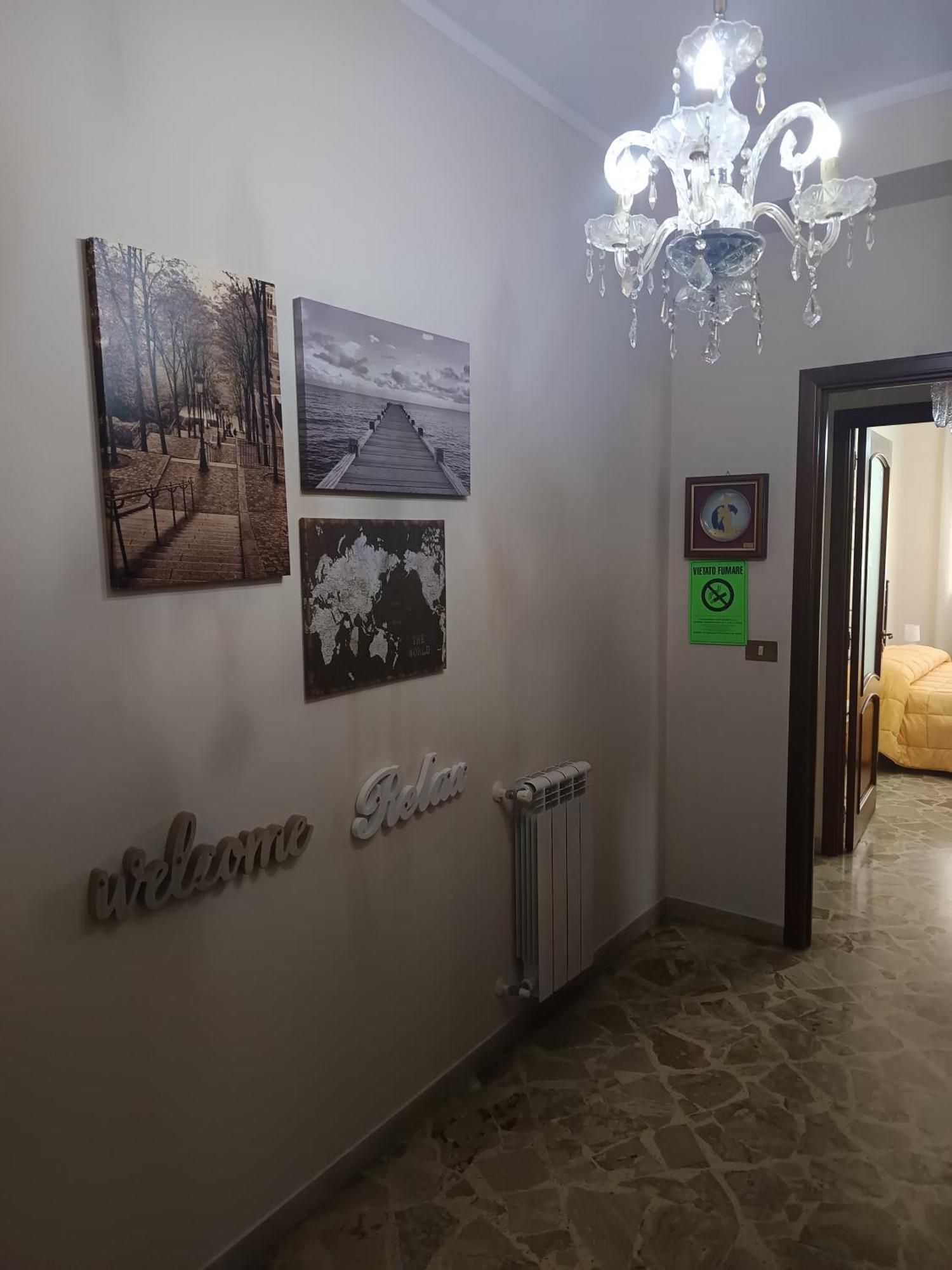 New Dawn Apartment, Appartamento Turistico, Casa Per Vacanza, Tre Camere Indipendenti Catânia Exterior foto
