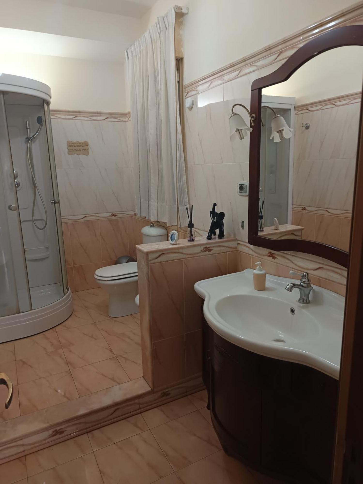 New Dawn Apartment, Appartamento Turistico, Casa Per Vacanza, Tre Camere Indipendenti Catânia Exterior foto
